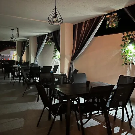 Hostel Rares Costinești