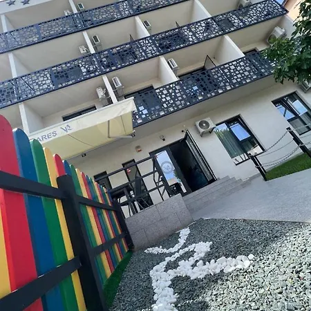 Rares Hostel Costinești