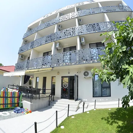 Rares Костинешти