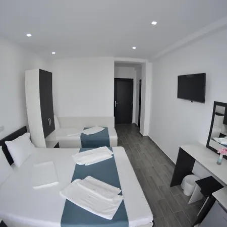 Hostel Rares Costinești