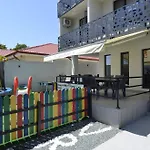 Hostel Rares
